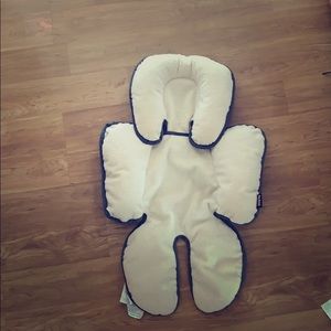 Britax infant insert